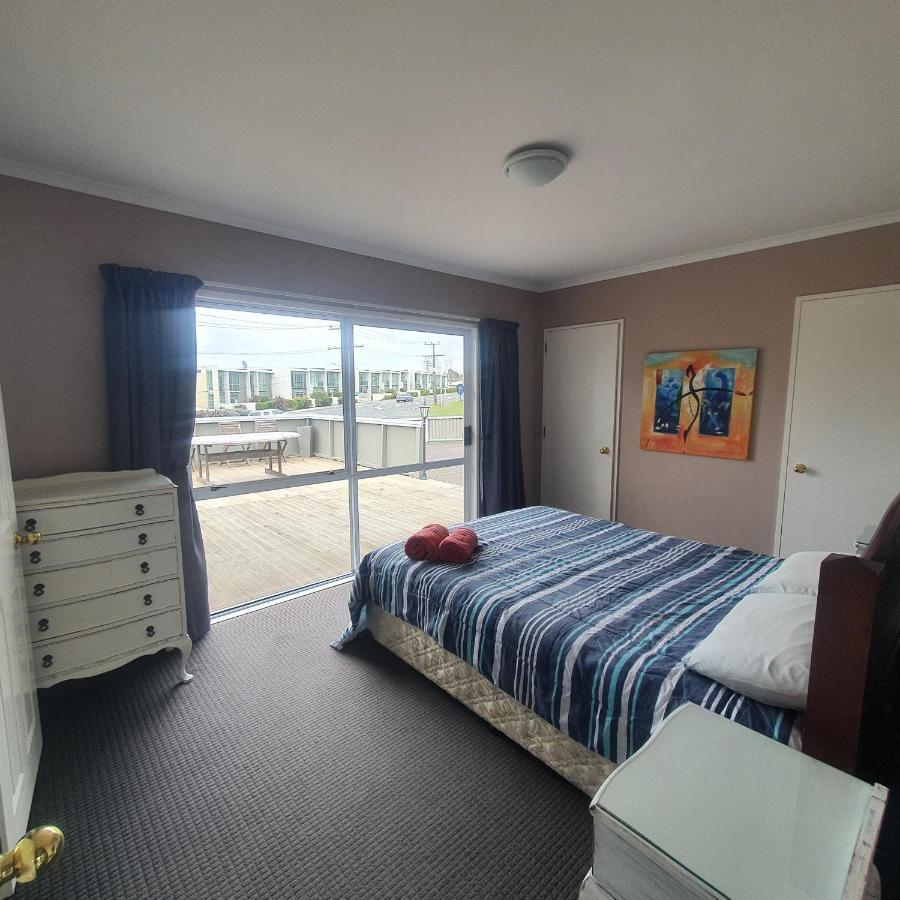 The Retreat Taupo Villa Екстериор снимка